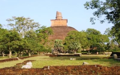 Jethawanaramaya-Stupa-Anuradhapura-in-Sri-Lanka.jpg